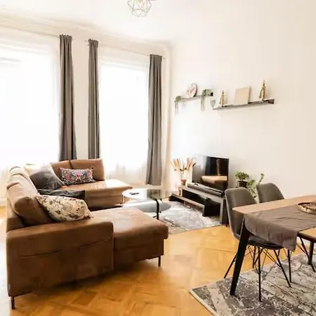 Luxury In Vaclavske Namesti * Prag