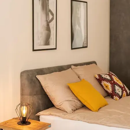 Luxury In Vaclavske Namesti