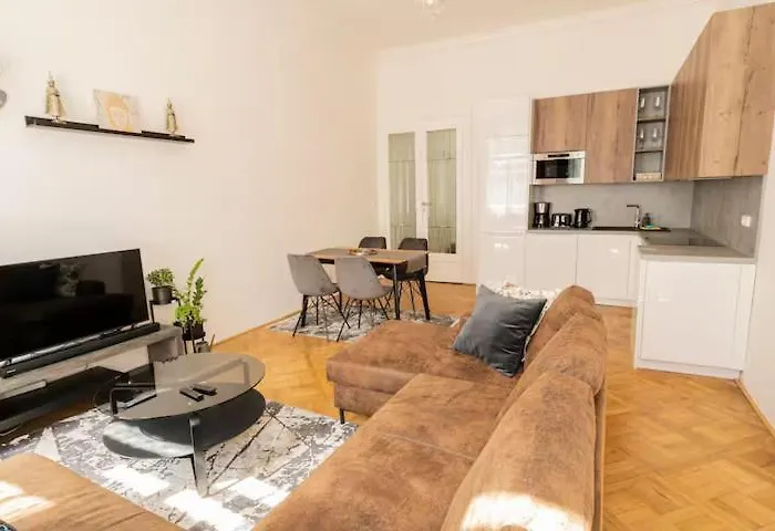Luxury In Vaclavske Namesti