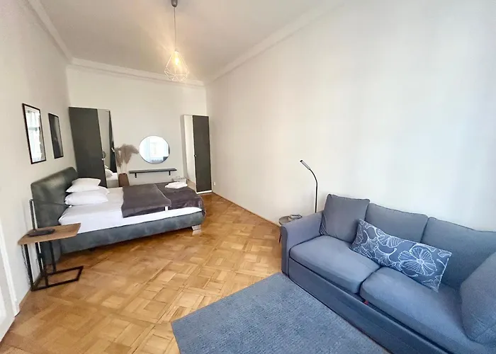Luxury In Vaclavske Namesti